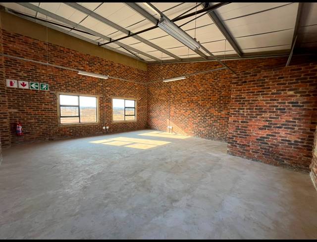 226M² WAREHOUSE TO LET IN DALPARK